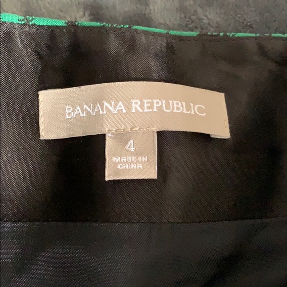 Women’s Banana Republic kelley green leopard print skirt - Picture 3 of 8